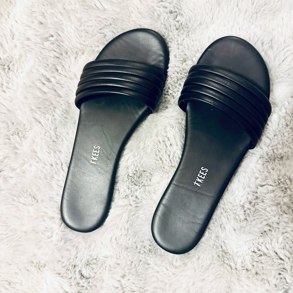 TKEES Serena Women's Classic Black Slide Sandals size 9 EUC